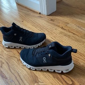 Selling On Cloud Hi shoes Navy Mens size 9